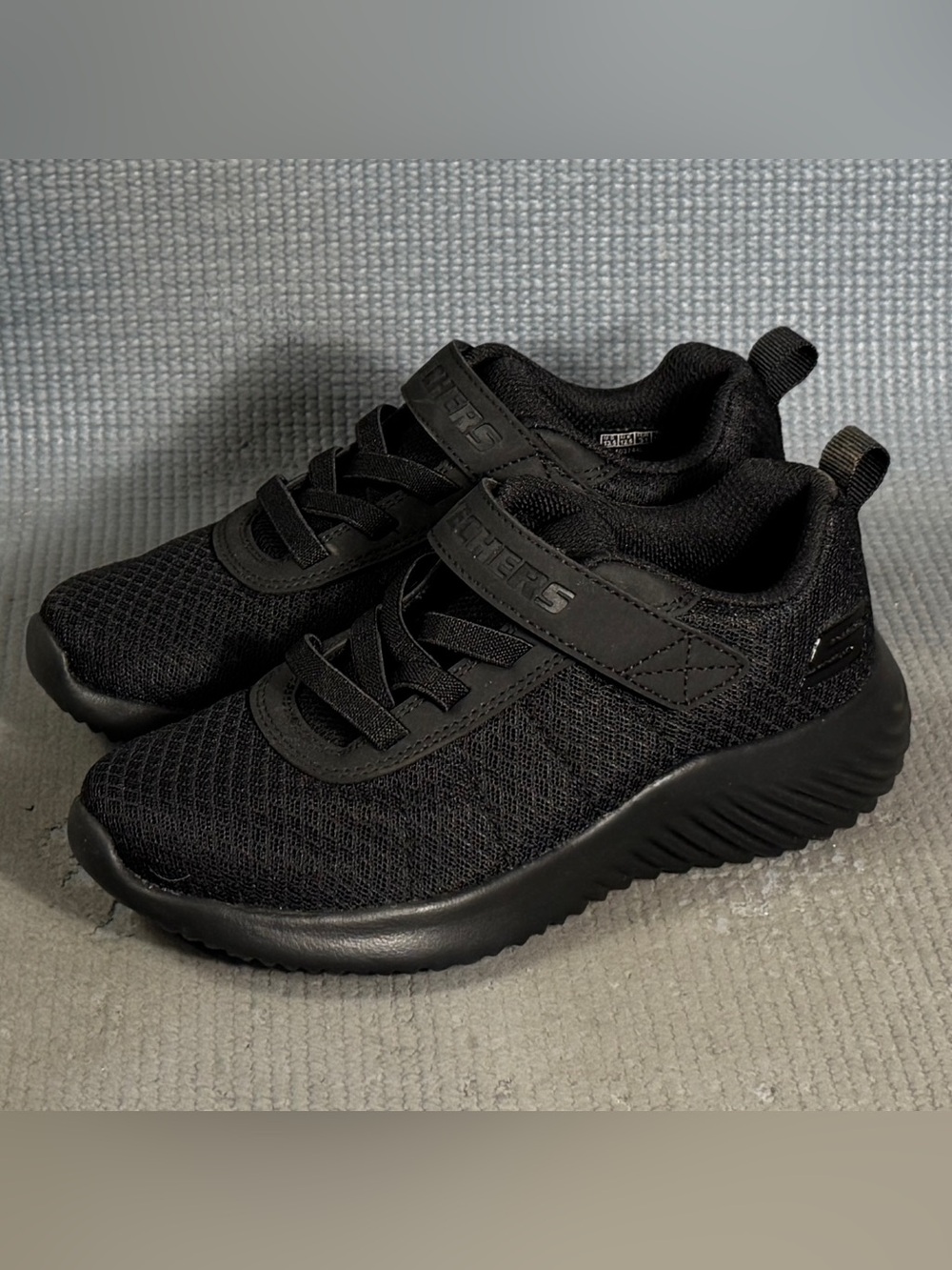 Skechers Boys' Bounder Study Squad Shoes Kid’s Size 13.5C